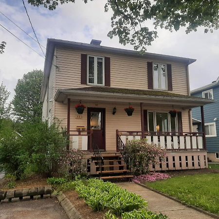 La Maison Aux Camelias Bed and Breakfast Coaticook Esterno foto