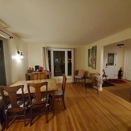 La Maison Aux Camelias Bed and Breakfast Coaticook Esterno foto