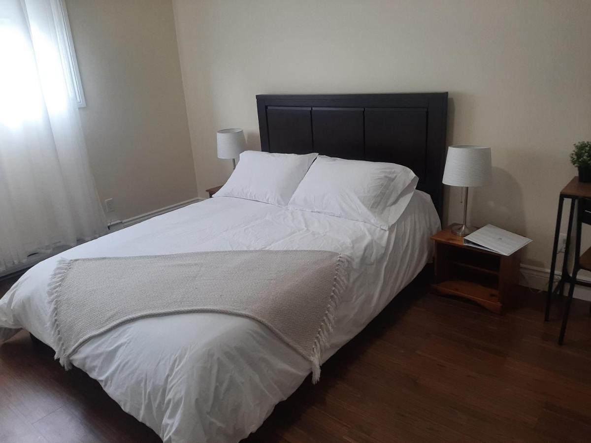 La Maison Aux Camelias Bed and Breakfast Coaticook Esterno foto